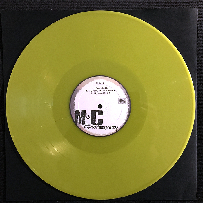 MÖTLEY CRÜE - QUATERNARY, YELLOW VINYL, BOOTLEG 2-LP