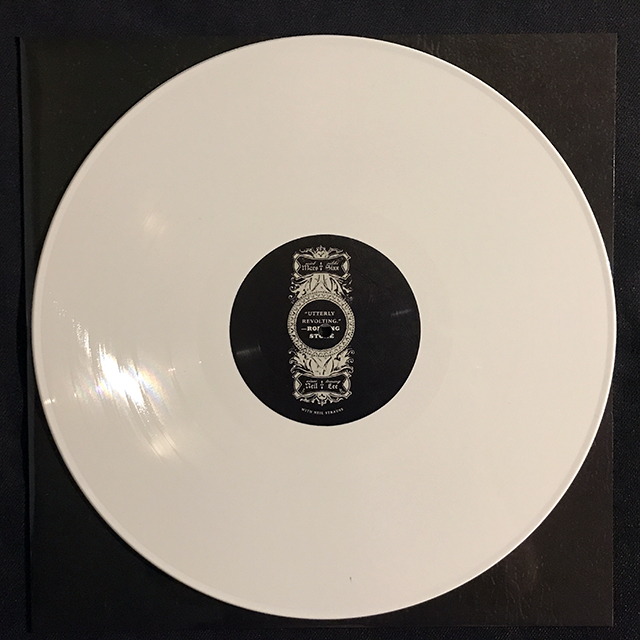 MÖTLEY CRÜE - QUATERNARY, WHITE VINYL, BOOTLEG LP