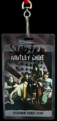 MOTLEY CRUE - BACKSTAGE PASS